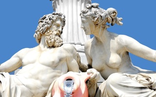 Early Greek art represents perfection